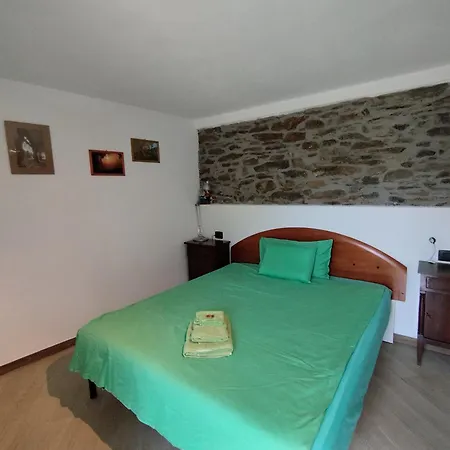 Lägenhet A Casa Montegrino Valtravaglia